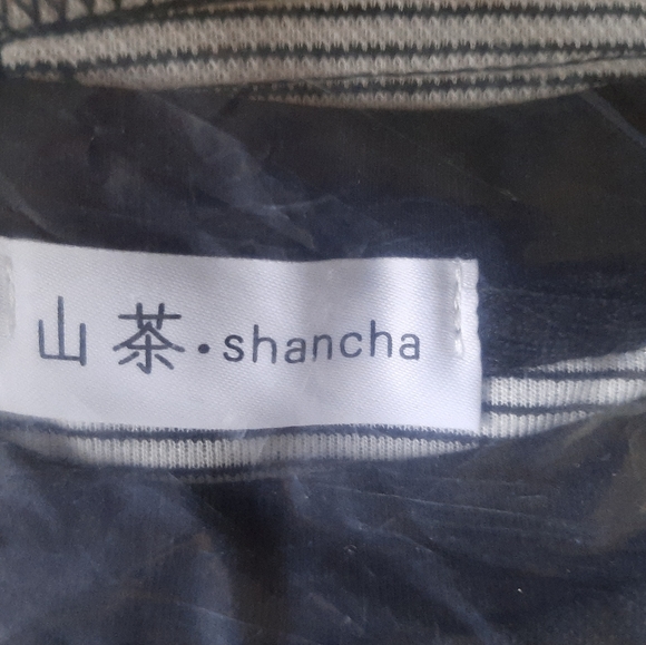 Drop Shoulder Slogan Graphic Hooded Dress - Picture 2 of 3